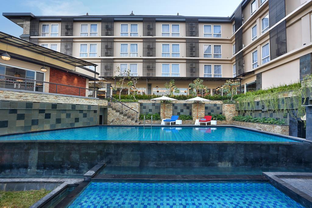 Azana Boutique Hotel Denpasar Экстерьер фото