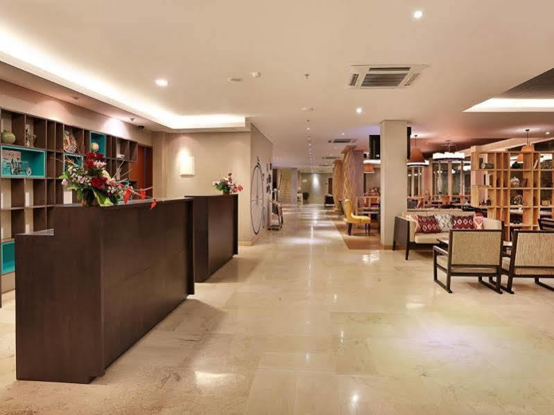 Azana Boutique Hotel Denpasar Экстерьер фото