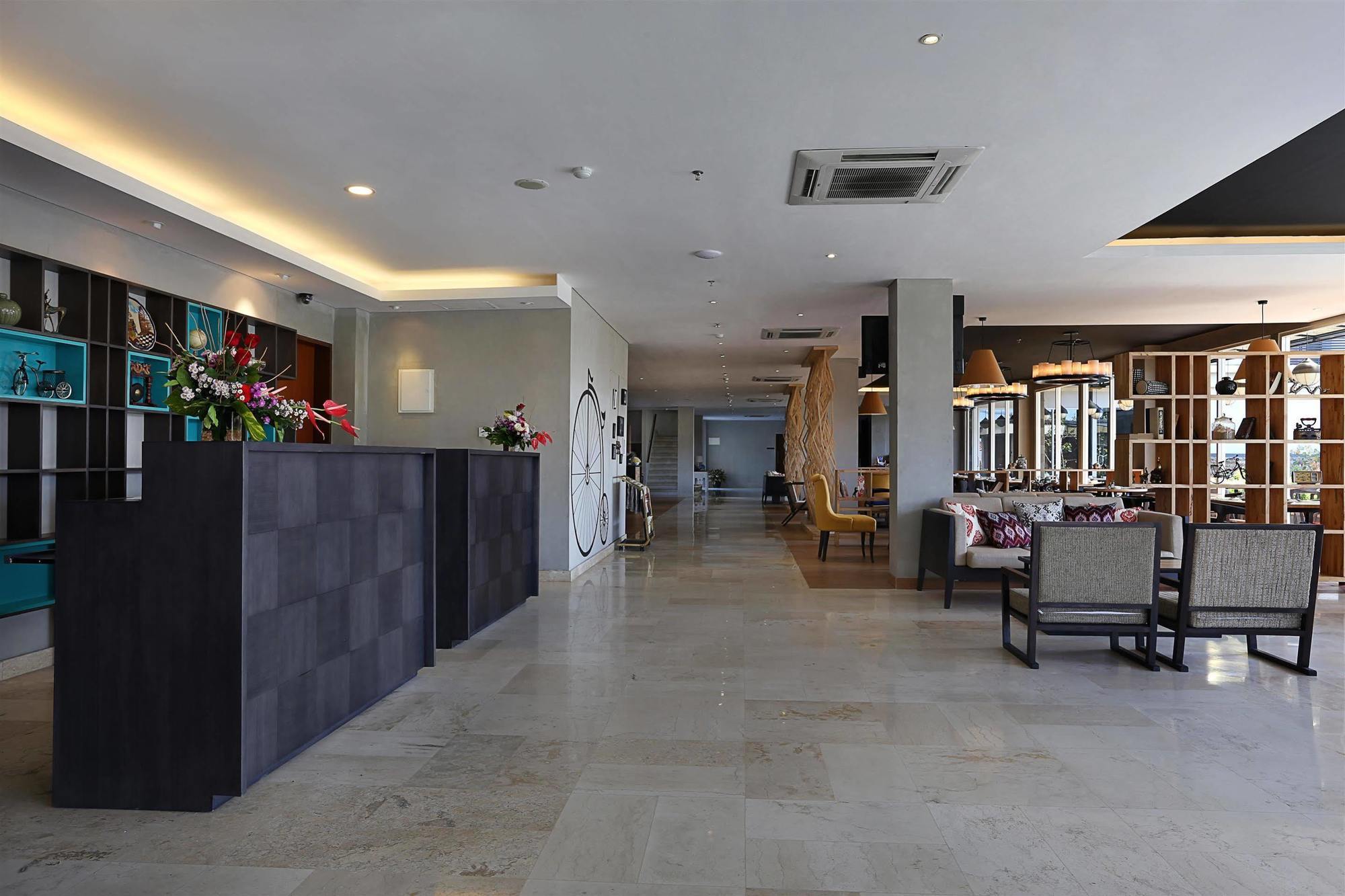 Azana Boutique Hotel Denpasar Экстерьер фото