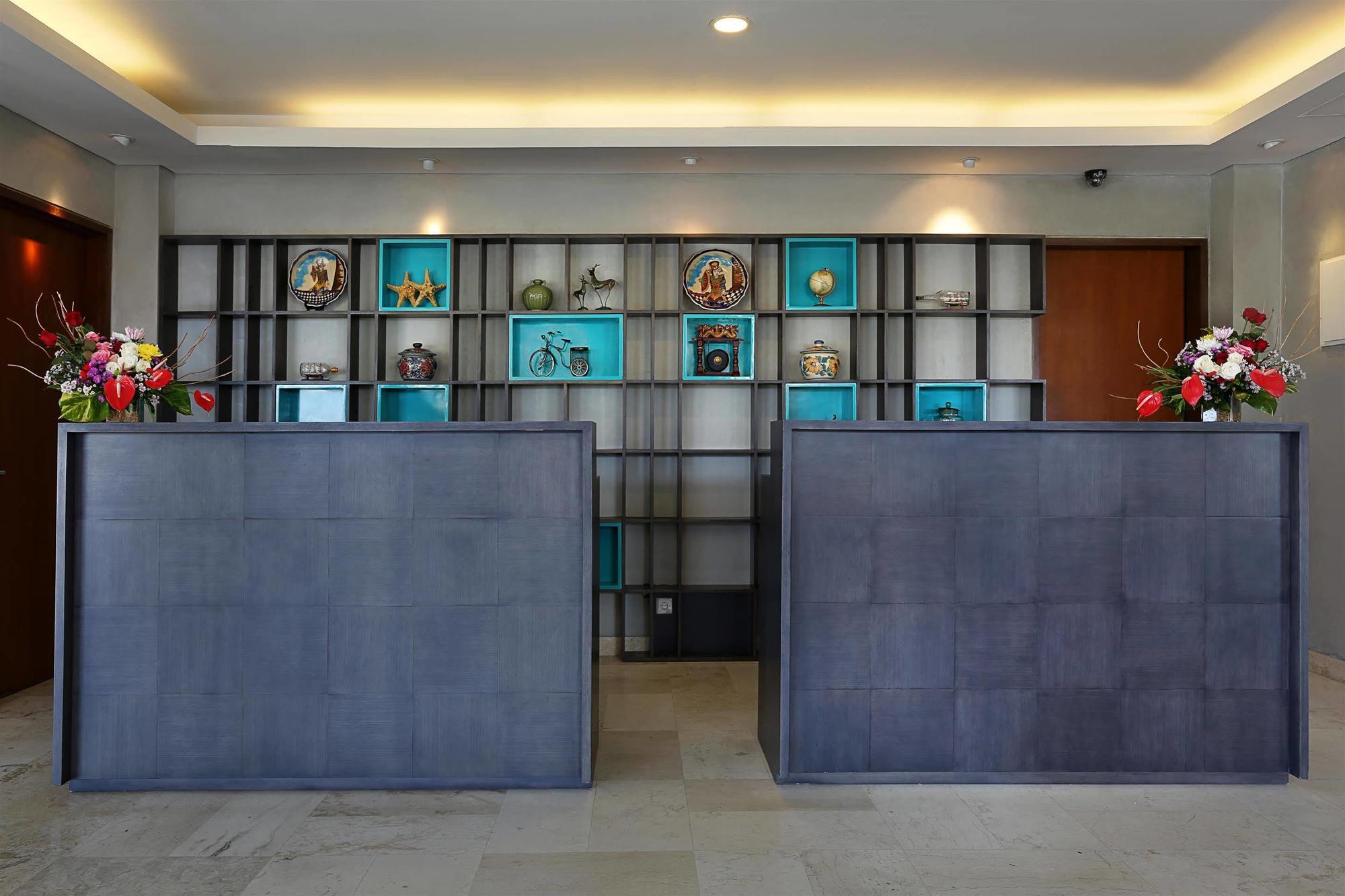 Azana Boutique Hotel Denpasar Экстерьер фото