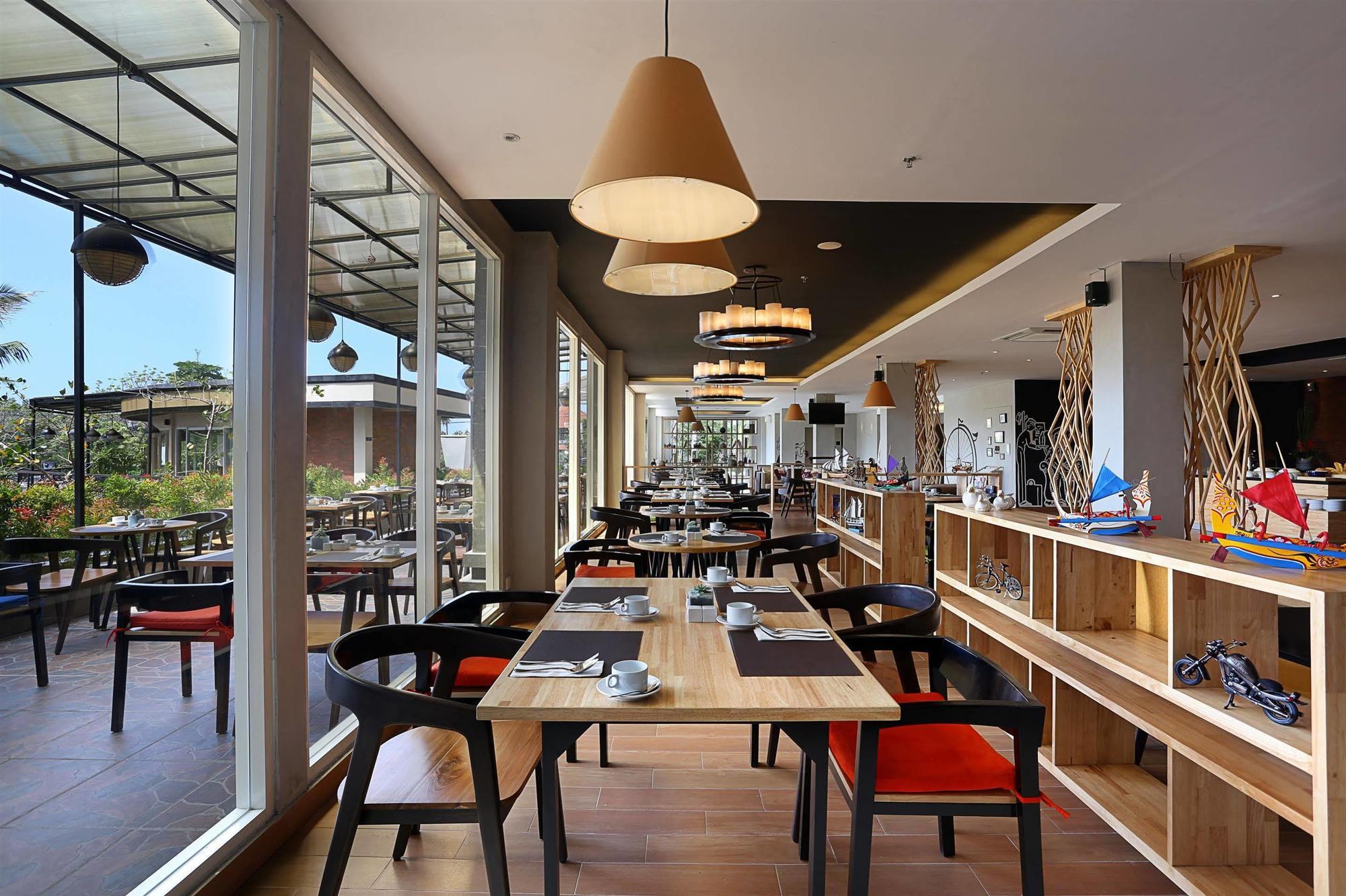 Azana Boutique Hotel Denpasar Экстерьер фото