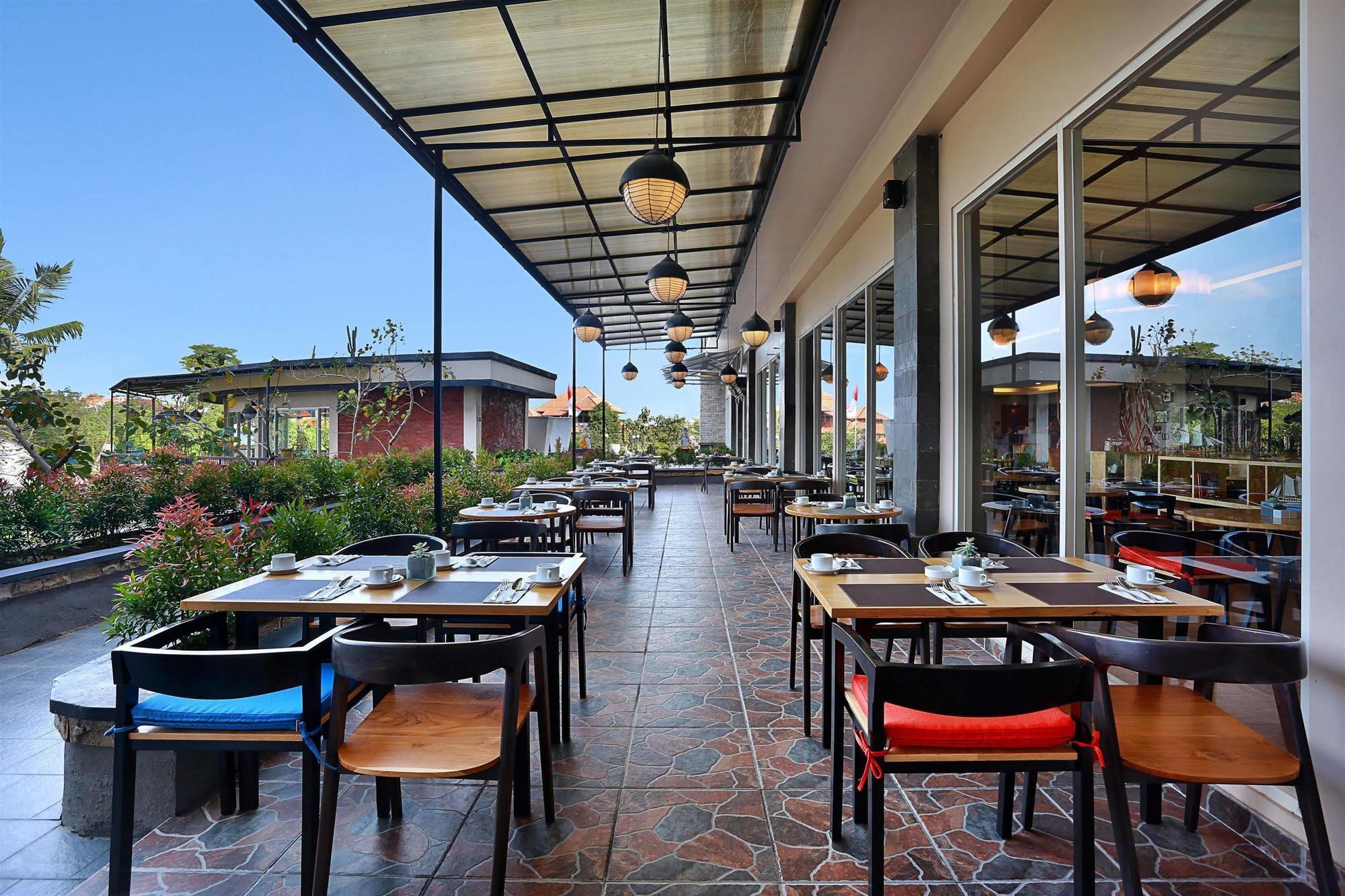 Azana Boutique Hotel Denpasar Экстерьер фото