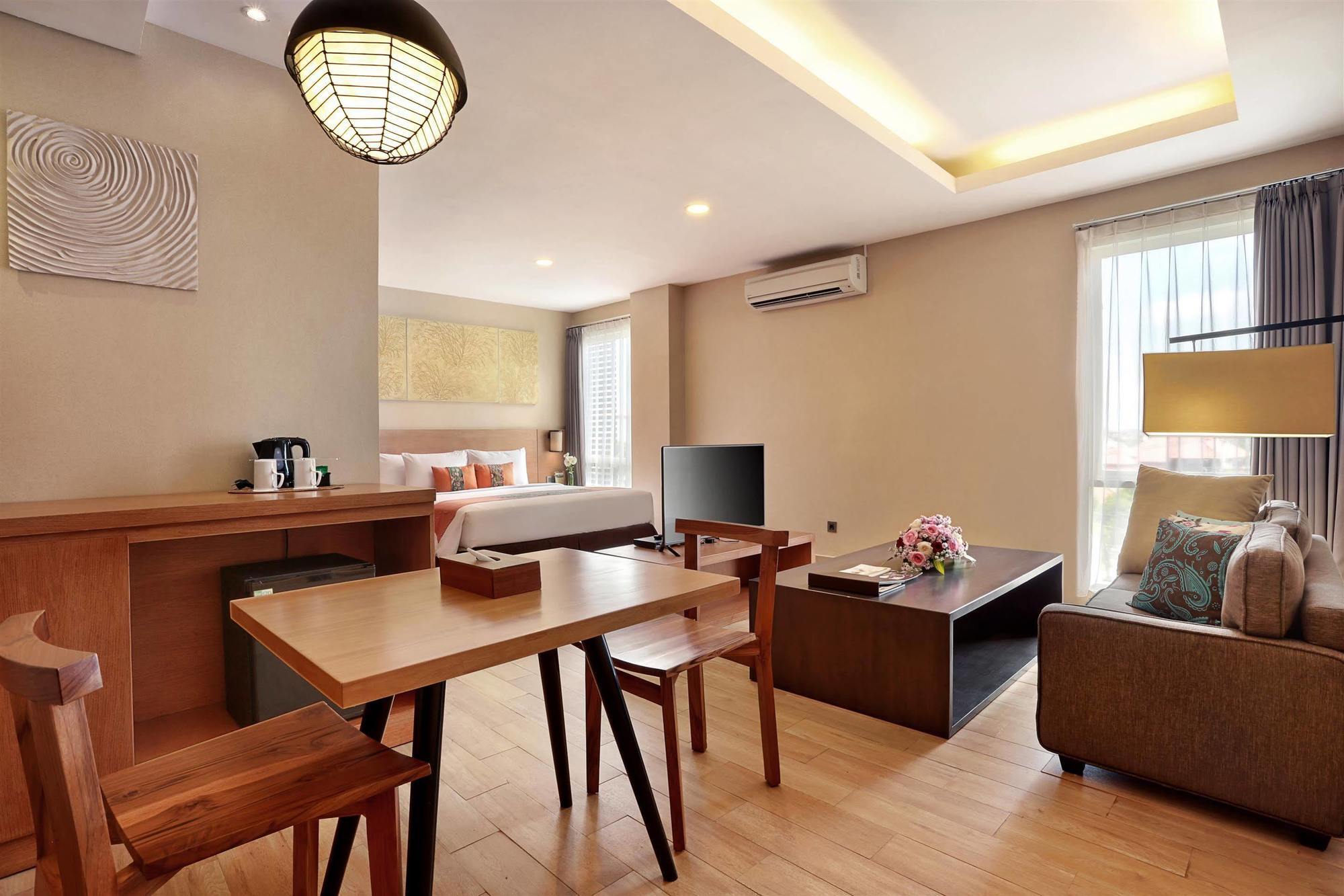 Azana Boutique Hotel Denpasar Экстерьер фото