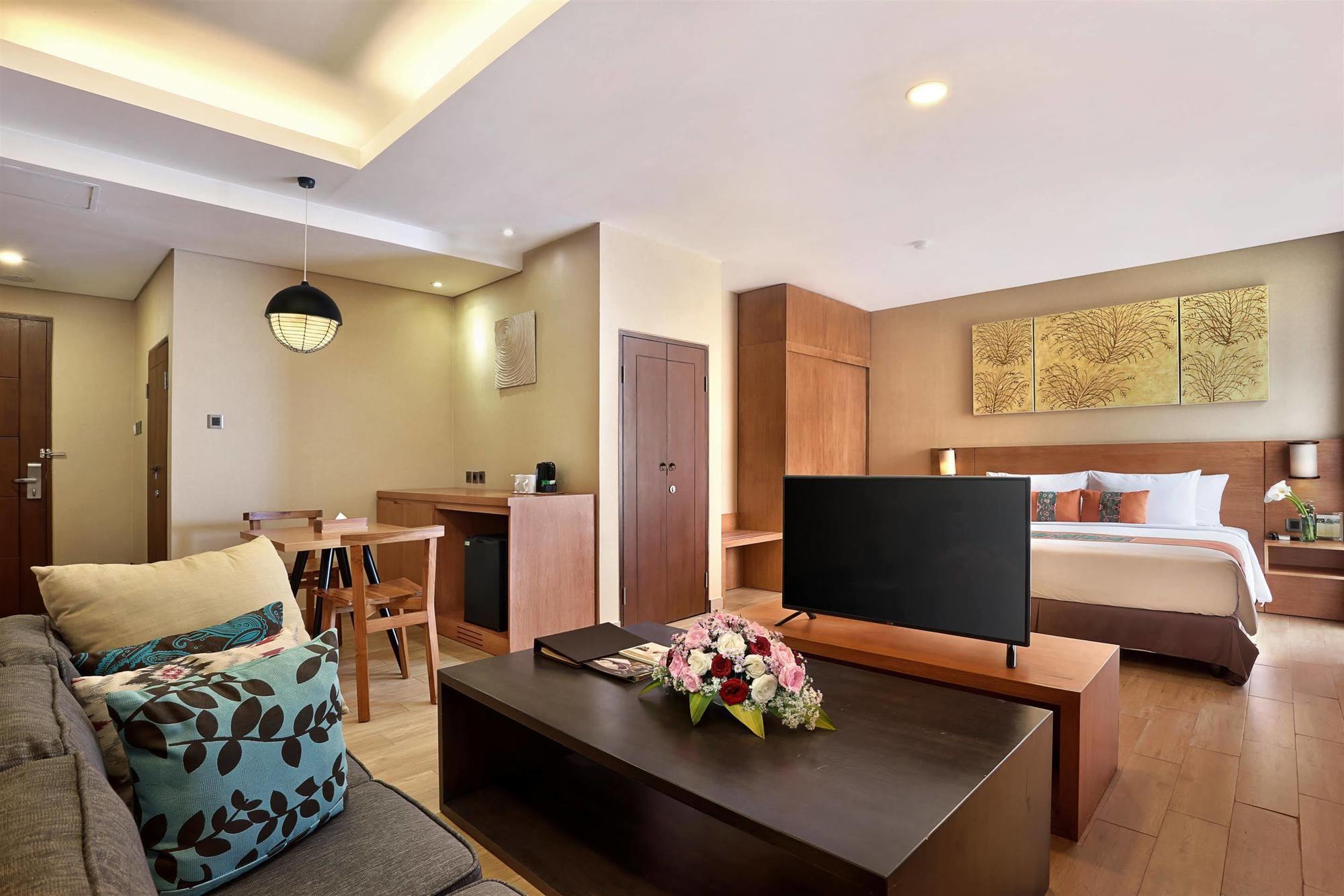 Azana Boutique Hotel Denpasar Экстерьер фото
