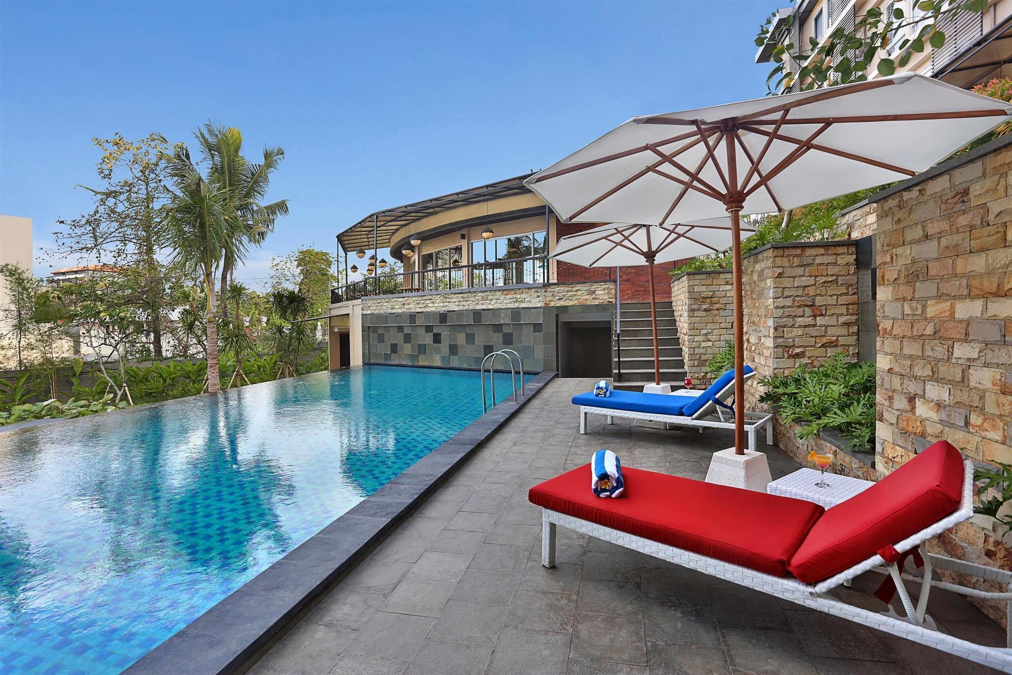 Azana Boutique Hotel Denpasar Экстерьер фото