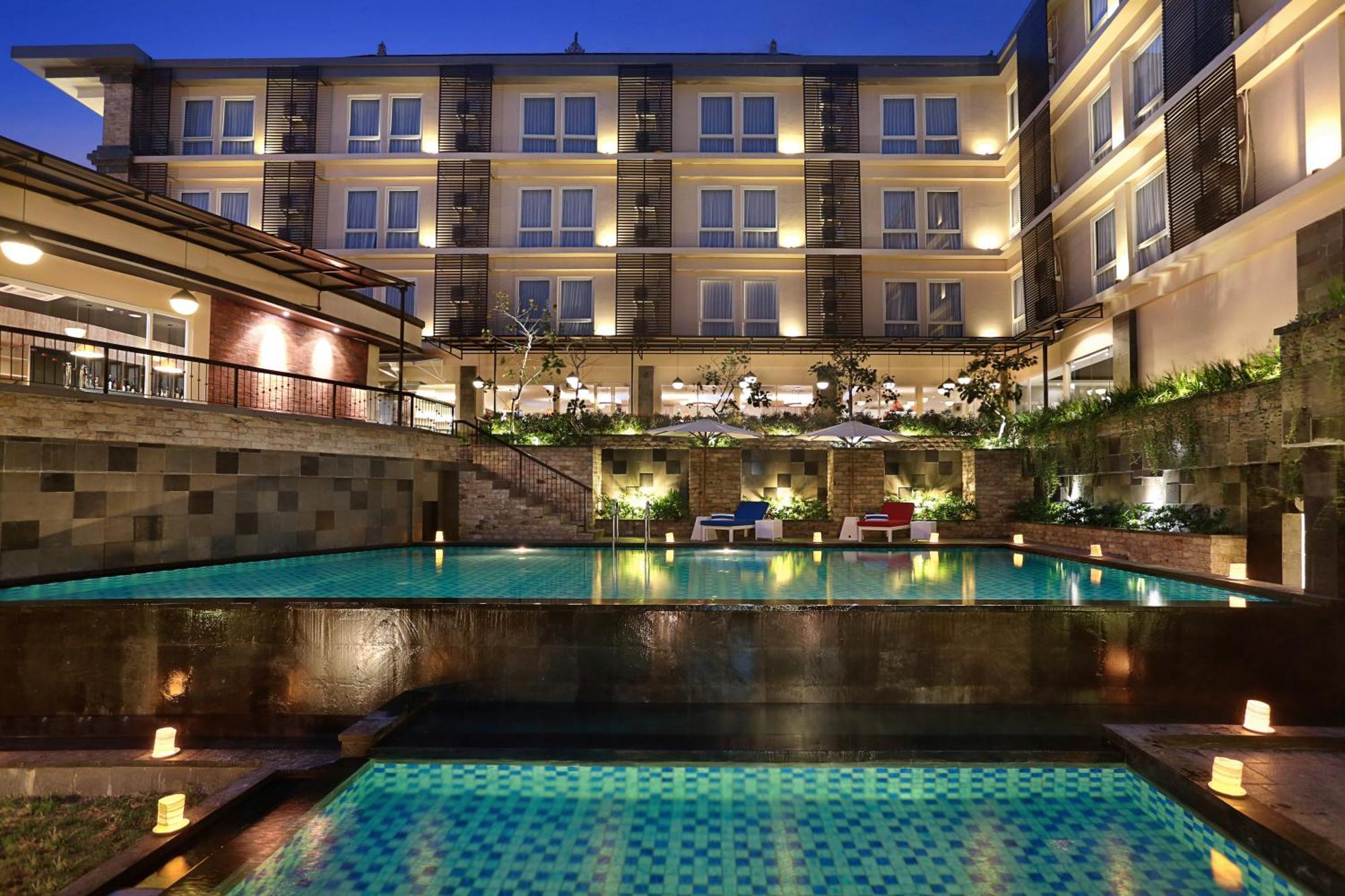 Azana Boutique Hotel Denpasar Экстерьер фото