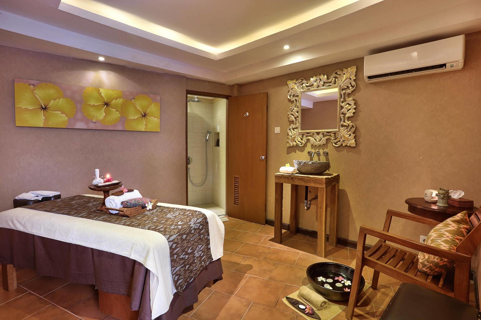 Azana Boutique Hotel Denpasar Экстерьер фото